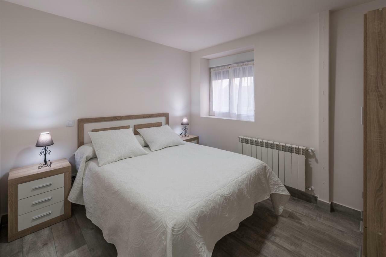 Apartamentos Turisticos El Ponton Arnuero Eksteriør bilde