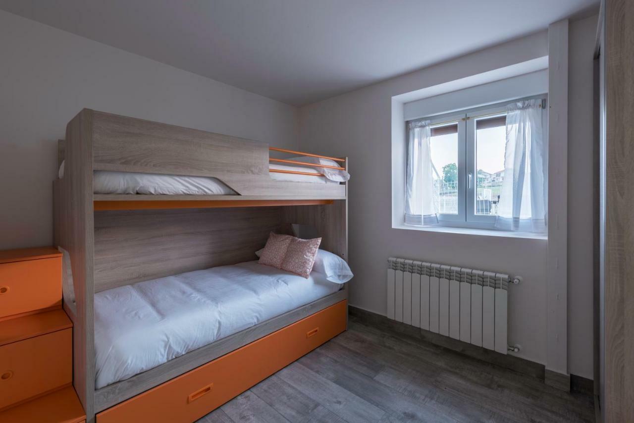 Apartamentos Turisticos El Ponton Arnuero Eksteriør bilde